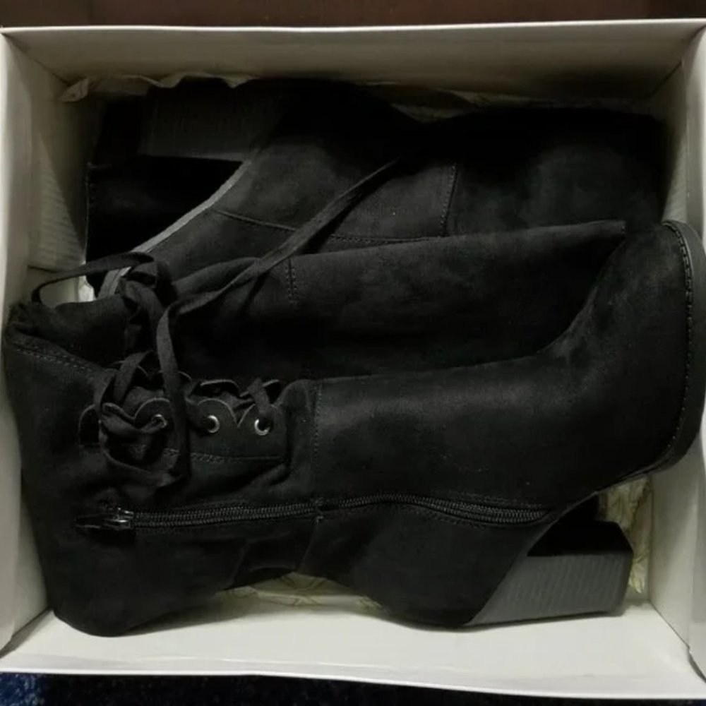 Venus boots